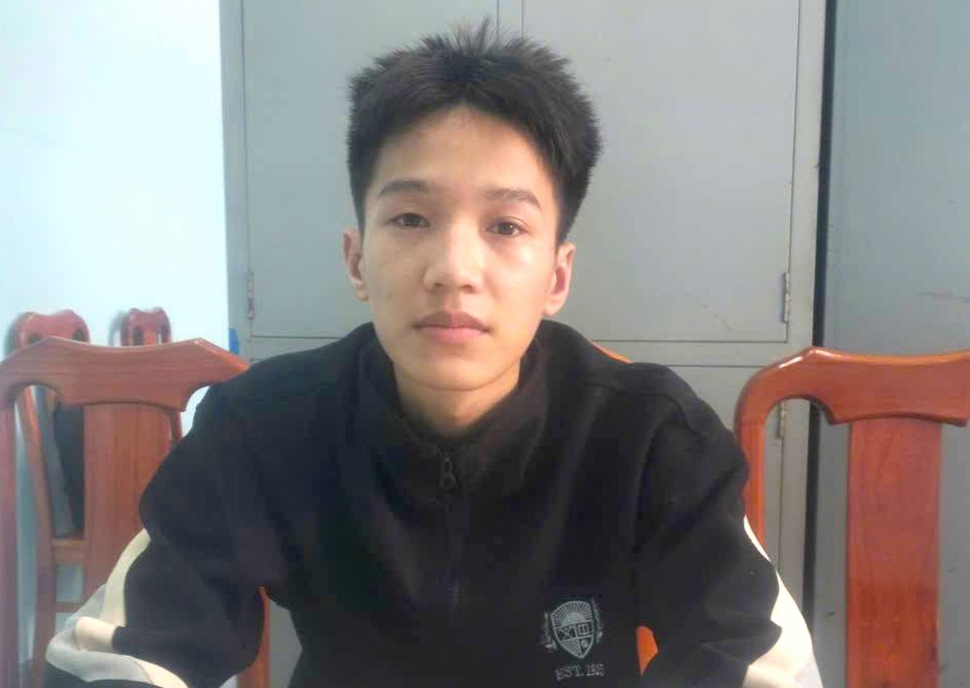 Nghien game, doi tuong dung dao khong che ba cu 72 tuoi de cuop tien hinh anh