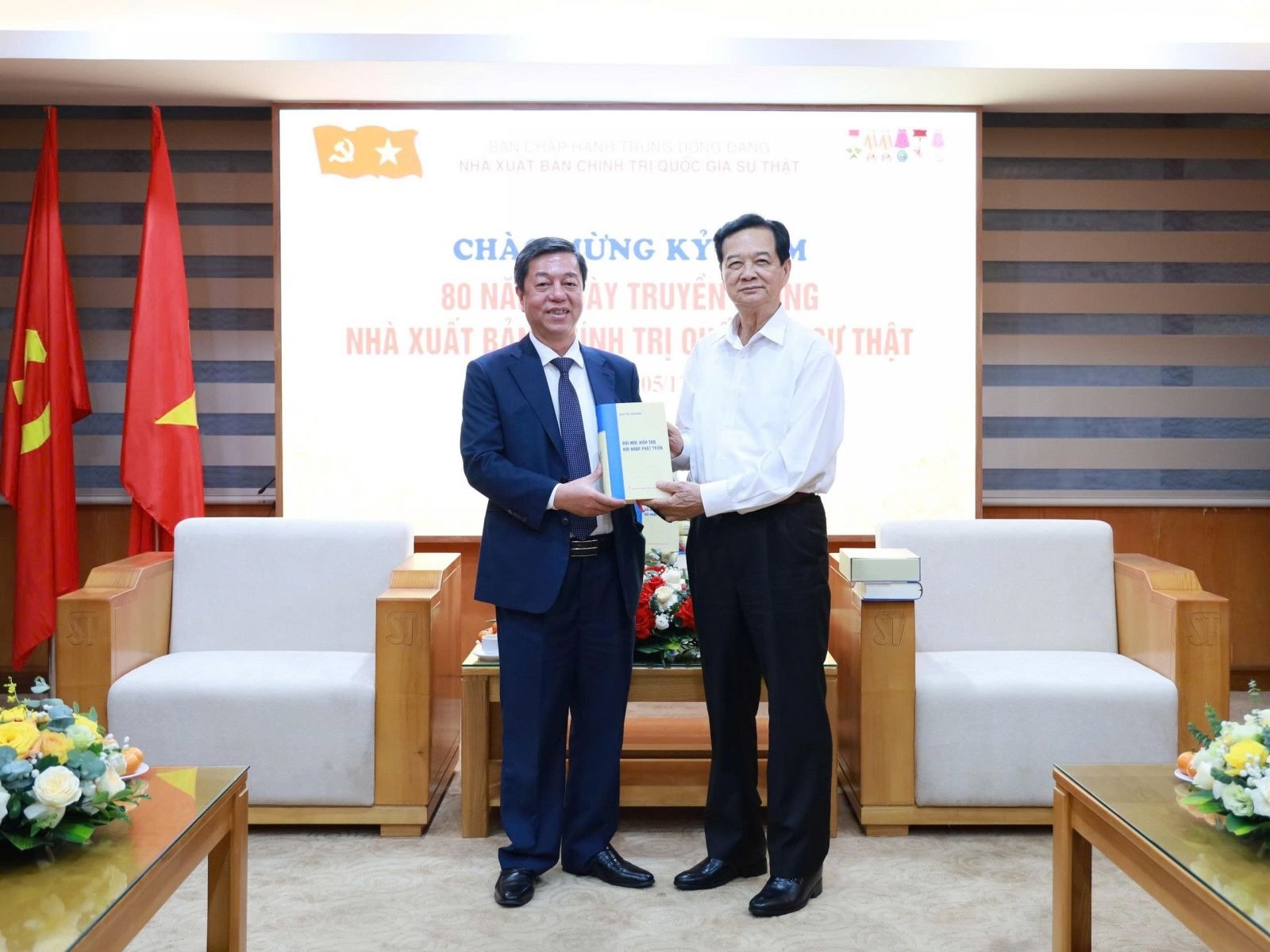 Thu tuong Nguyen Tan Dung anh 2