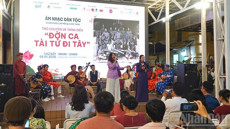 Bach nghe khai xuan anh 2