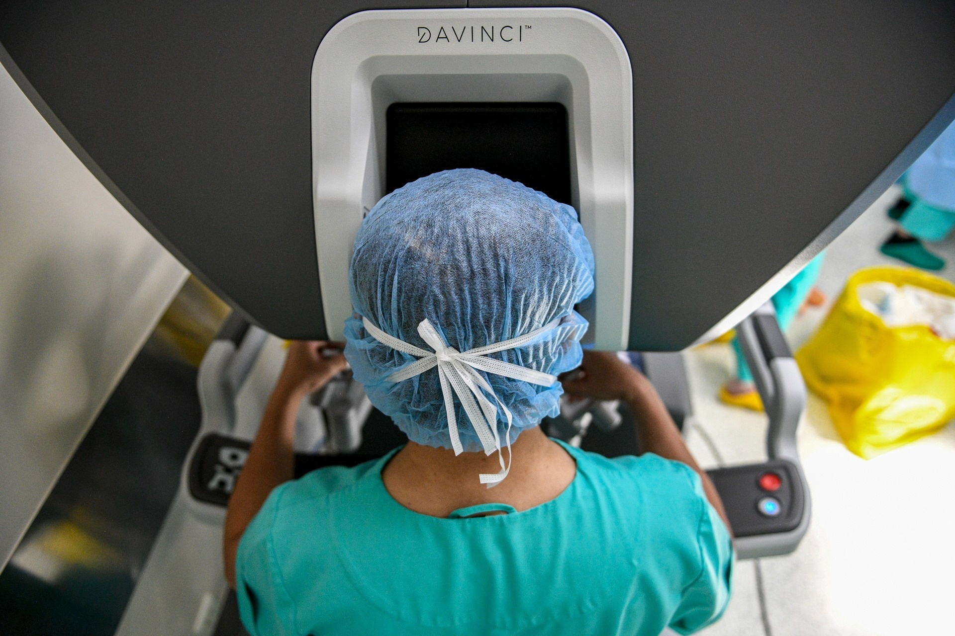 Nhat ky bac si ghi chuyen khoc cuoi nghe y hinh anh