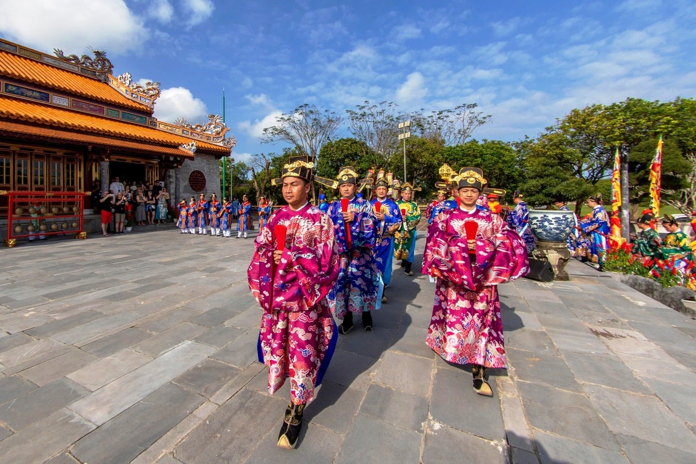Tai hien le Thiet trieu Nguyen dan tai Hue hinh anh