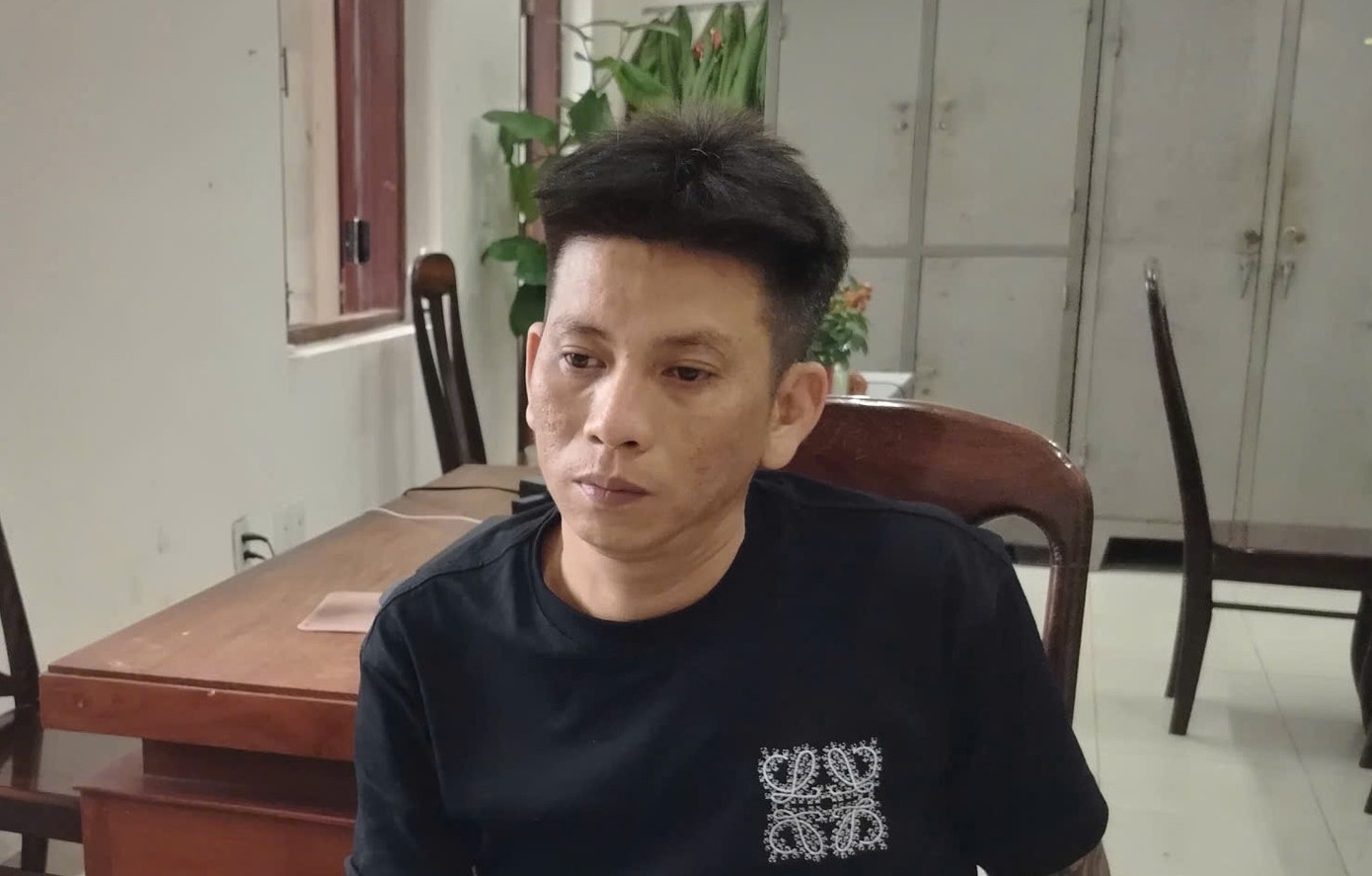 Nguoi dan ong danh ban gai tu vong hinh anh