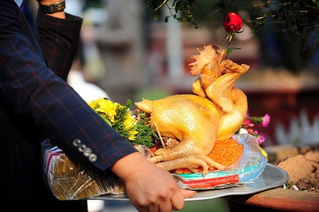 Tai sao cung ga trong ngay Tet? hinh anh