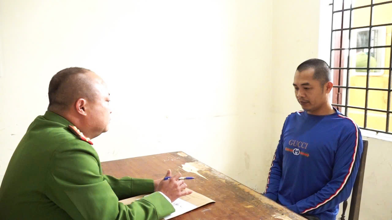 Cay cua nha hang xom trom 1,4 cay vang hinh anh