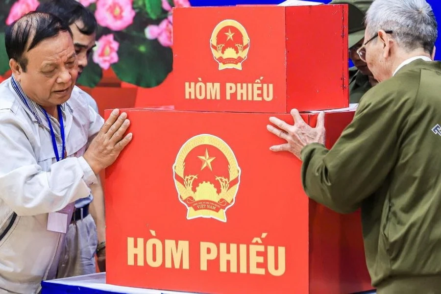 Hom nay, gan 79 trieu cu tri ca nuoc di bau cu hinh anh