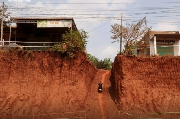 Dong Nai yeu cau chu dau tu xin loi dan, xu ly vu 8 nha bi 'treo cao' hinh anh