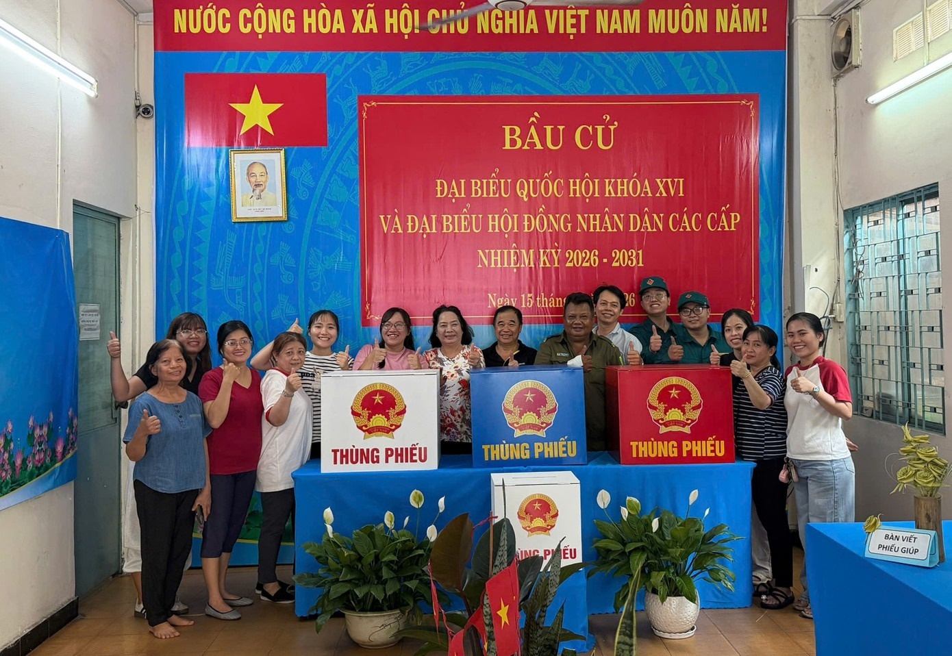 bau cu anh 2