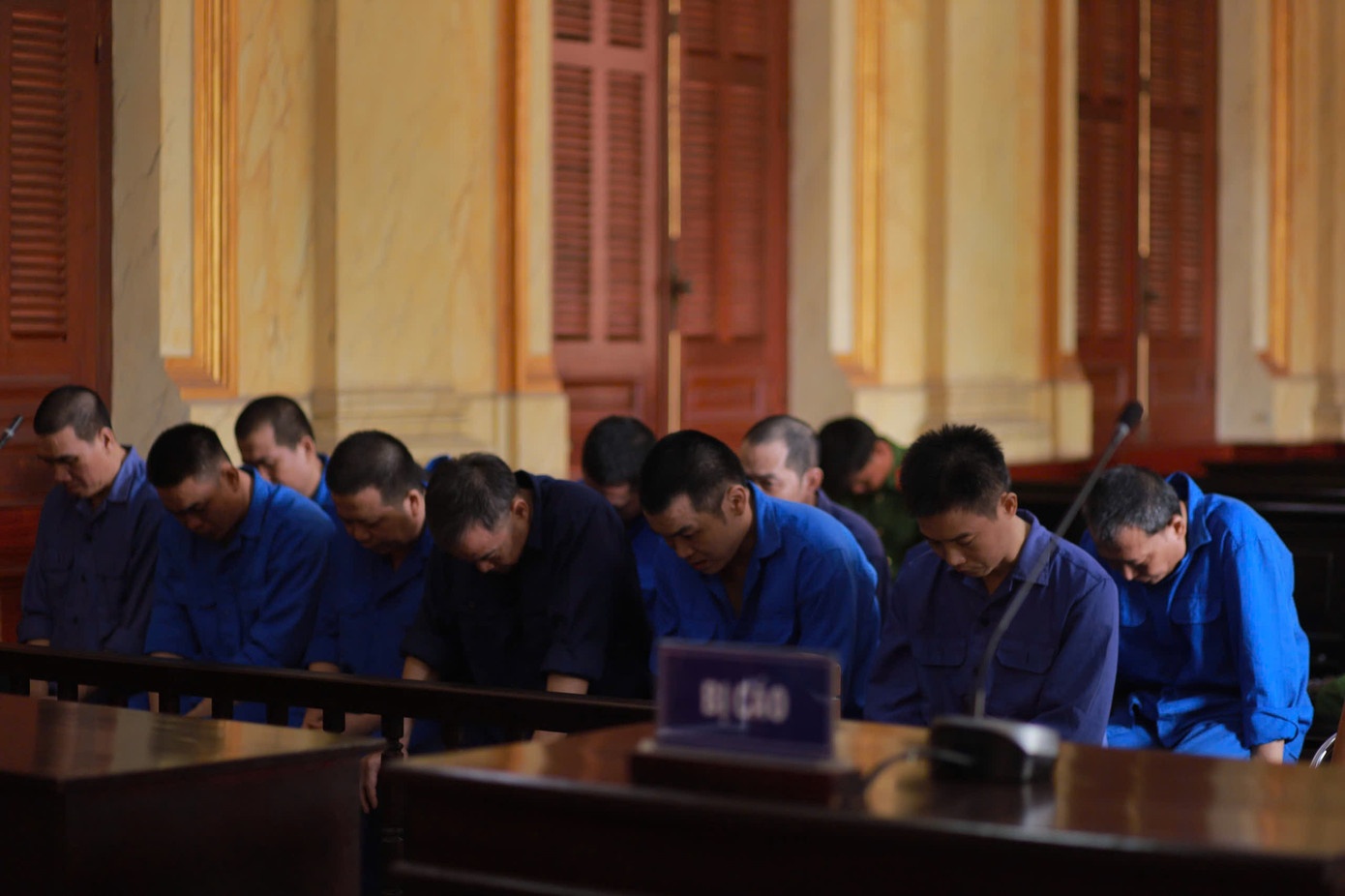 Nhom bao ve 'ban' duong trong Khu Cong nghe cao TP.HCM hinh anh