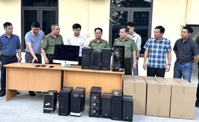 Nam sinh lop 12 anh 2