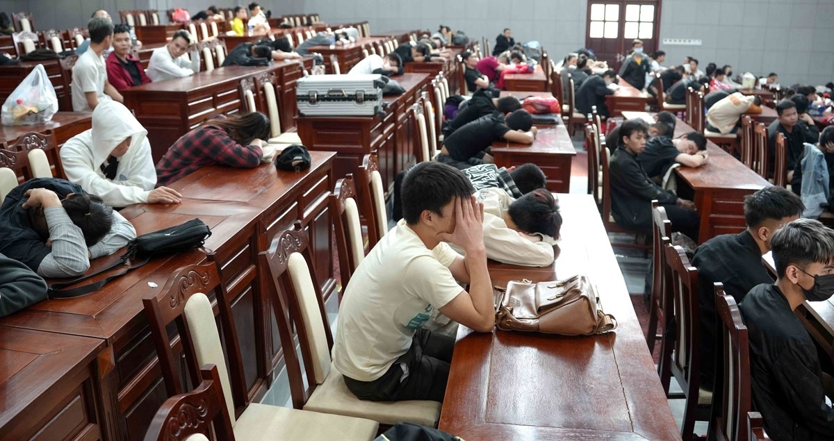 Bat tam giam 343 doi tuong trong duong day lua dao o Campuchia hinh anh