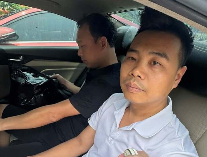 Bat 2 ke trong vu nam sinh bi danh hoi dong giua pho Ha Noi hinh anh