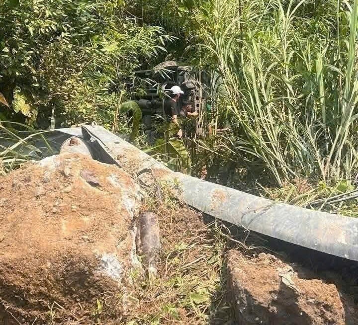 Xe khach lao xuong vuc o Tam Dao, nhieu nguoi bi thuong hinh anh