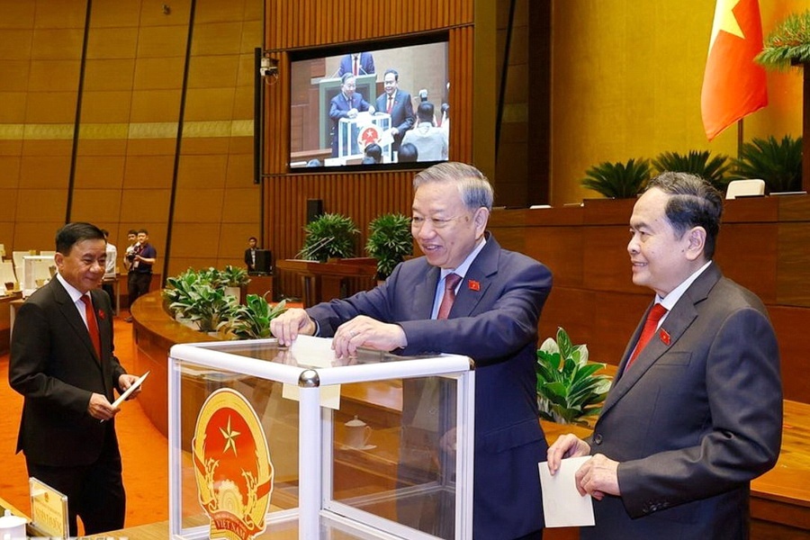 Quoc hoi tien hanh bo phieu kin bau Chu tich Quoc hoi hinh anh