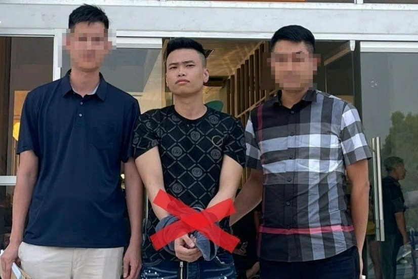 Bat doi tuong truy na dac biet nguy hiem hinh anh