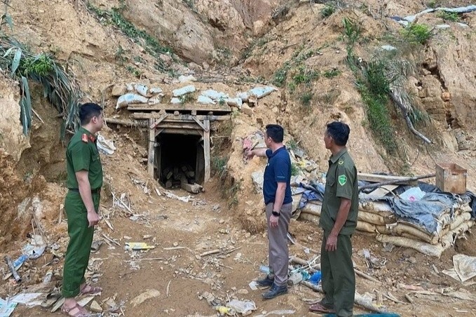 Phat hien nhom dao vang trai phep vao ban dem o Da Nang hinh anh