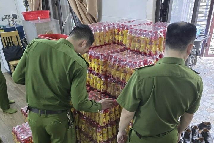 San xuat nuoc tang luc gia, ban cho hoc sinh hinh anh