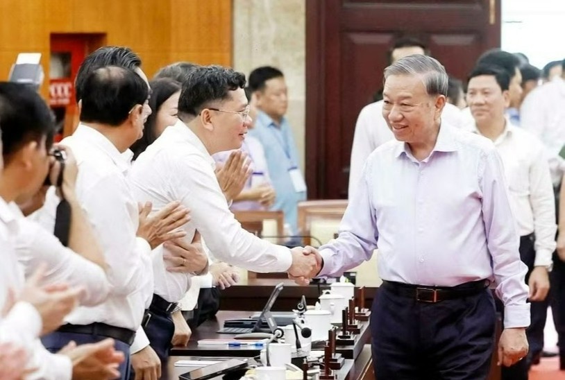 'TP.HCM phai di dau, bien nghi quyet thanh thuc tien song dong' hinh anh