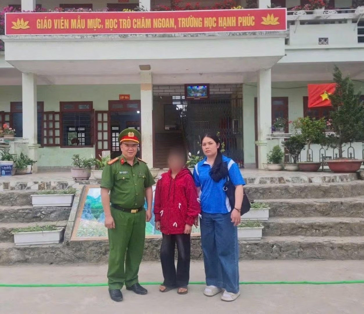 viec nhe luong cao anh 1