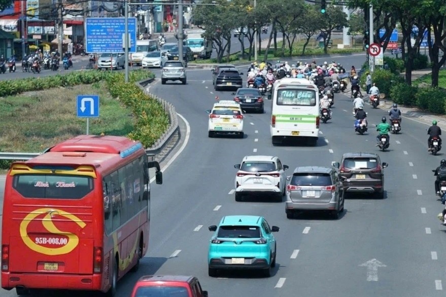 Mua mua den tre o Nam Bo hinh anh