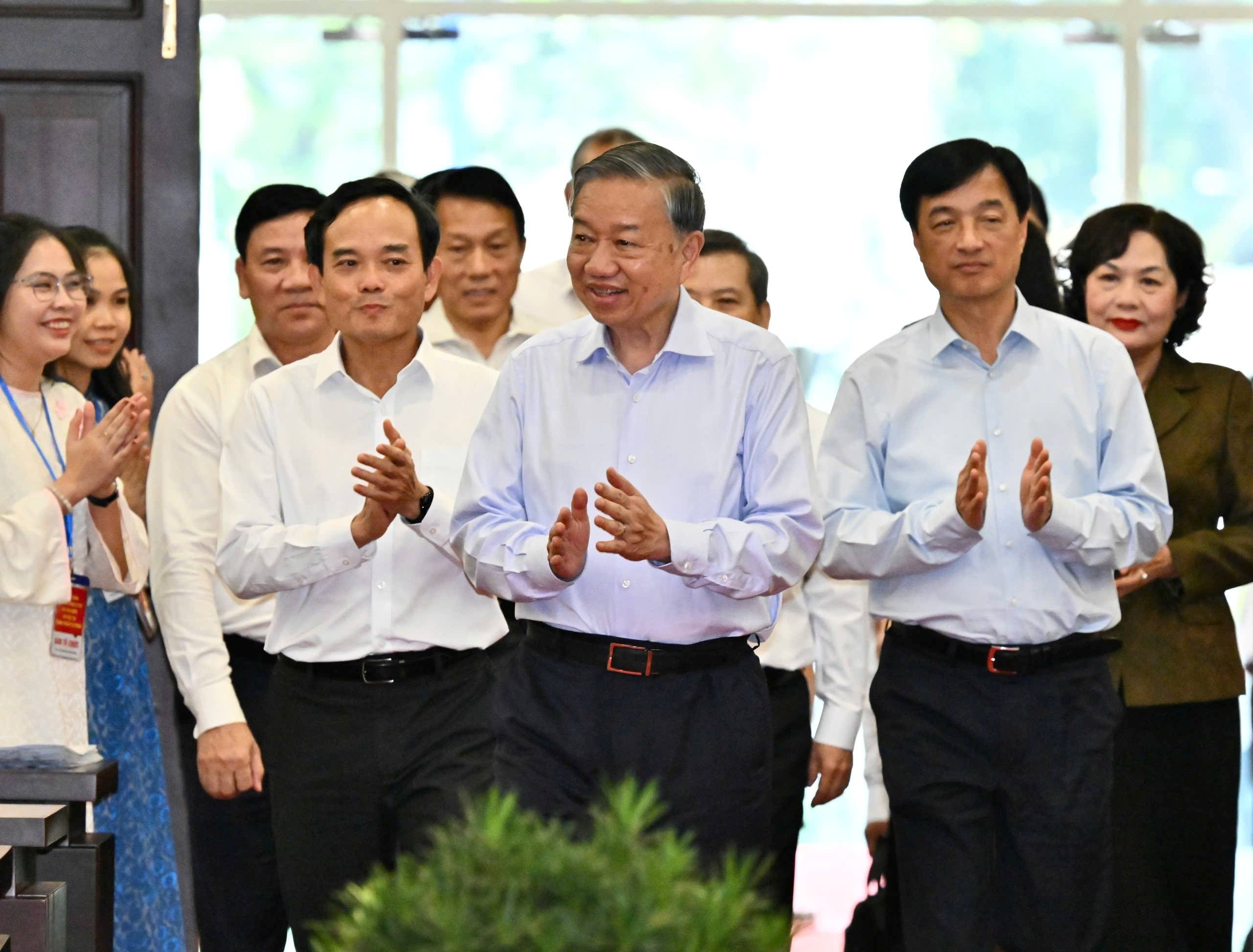 Cao diem hanh dong ky niem 50 nam Thanh pho mang ten Bac hinh anh