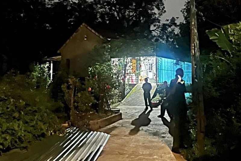 Nguoi phu nu tu vong tai nha rieng voi nhieu vet thuong hinh anh