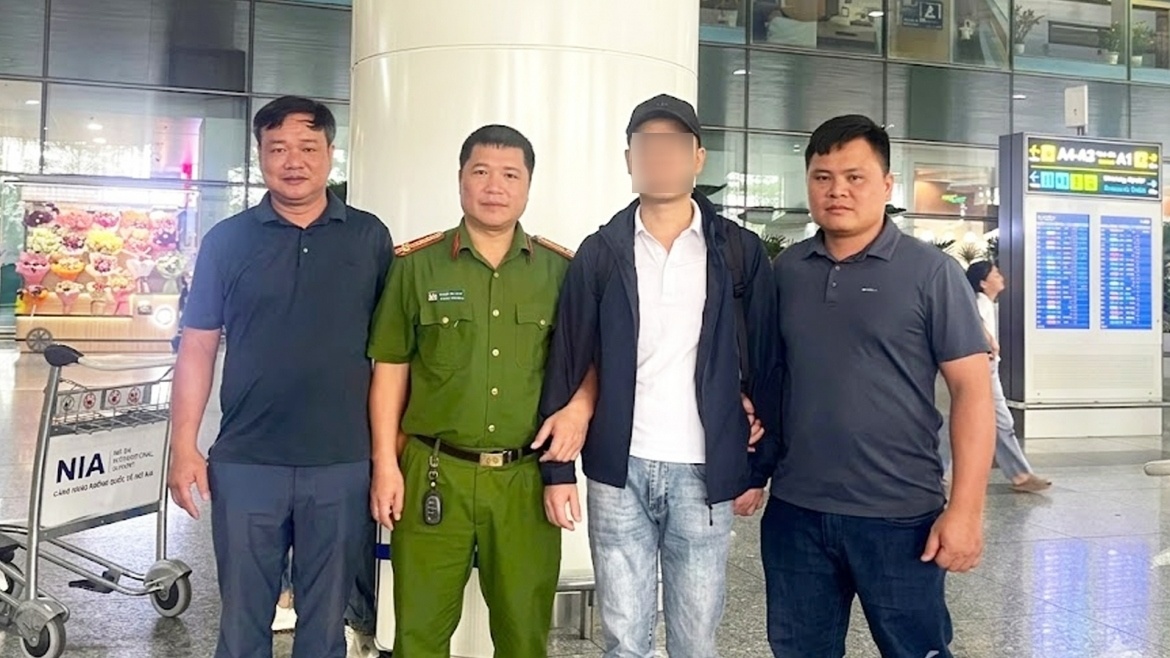 Doi tuong bi truy na 7 nam ra dau thu tai Thai Nguyen hinh anh