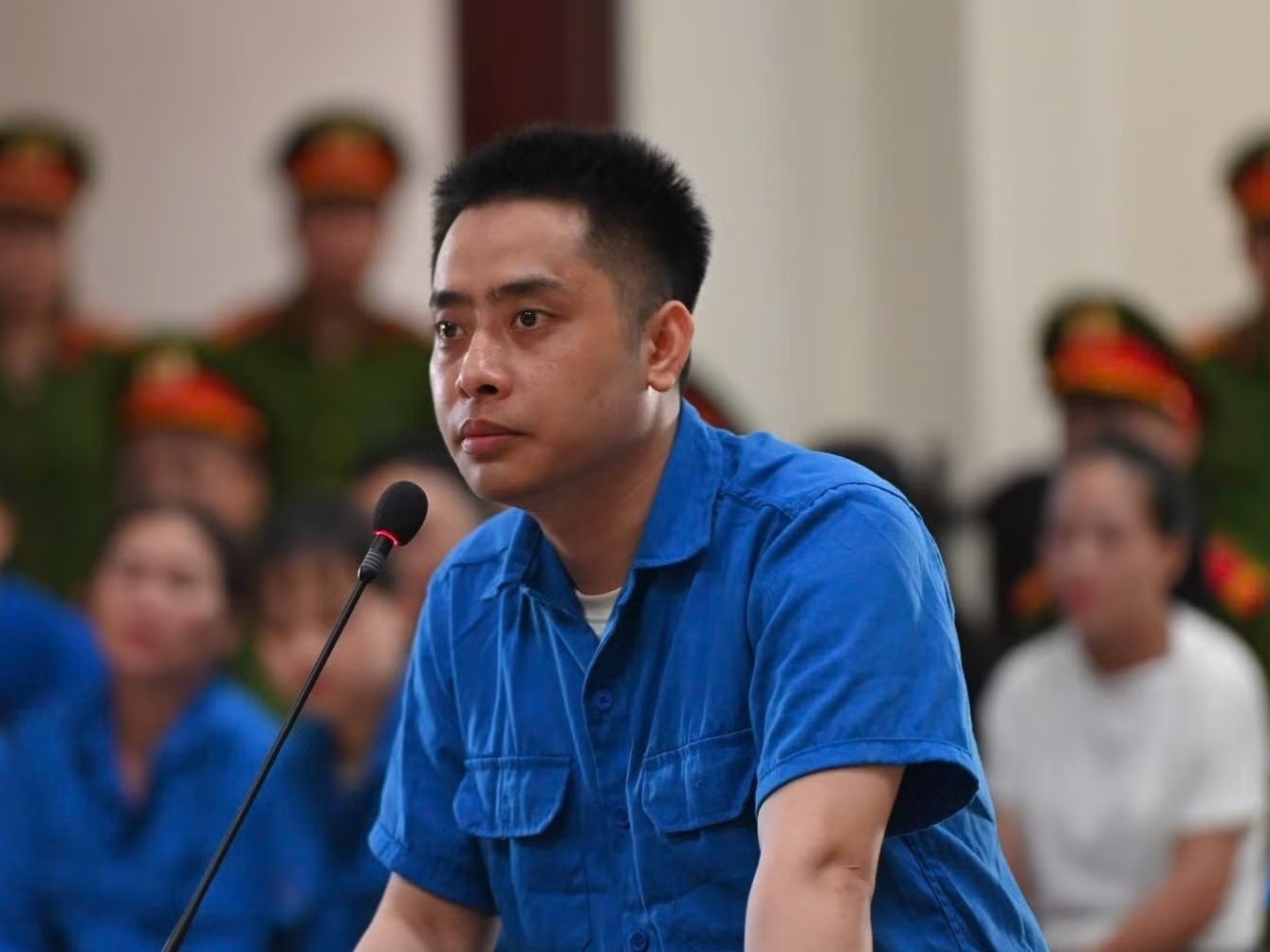 Bui Dinh Khanh xin giam nhe hinh phat cho ban gai hinh anh