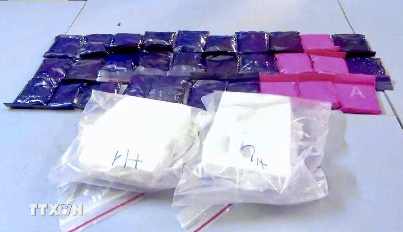 mua ban ma tuy anh 1