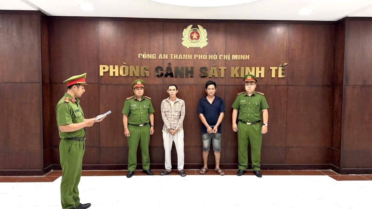 Dung hoa chat 'phu phep' 65 tan thit heo thanh thit bo o TP.HCM hinh anh
