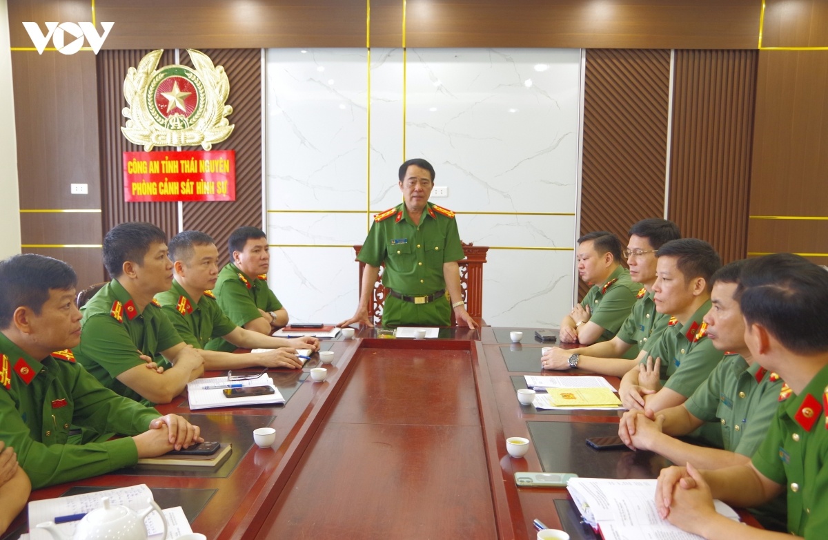 cuop dien thoai anh 1