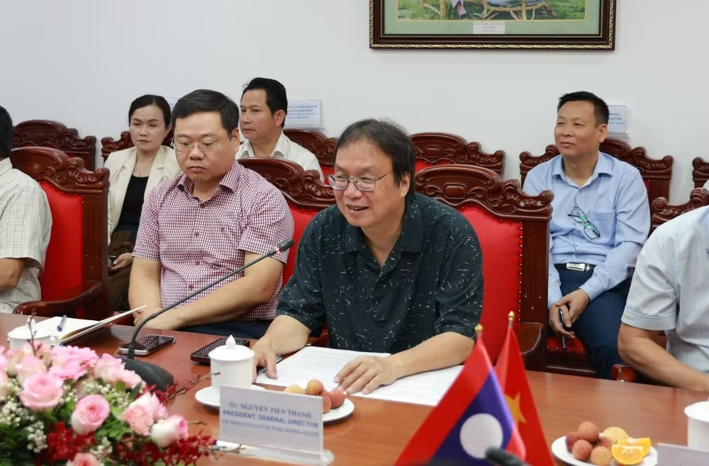 NXB Giao duc anh 2