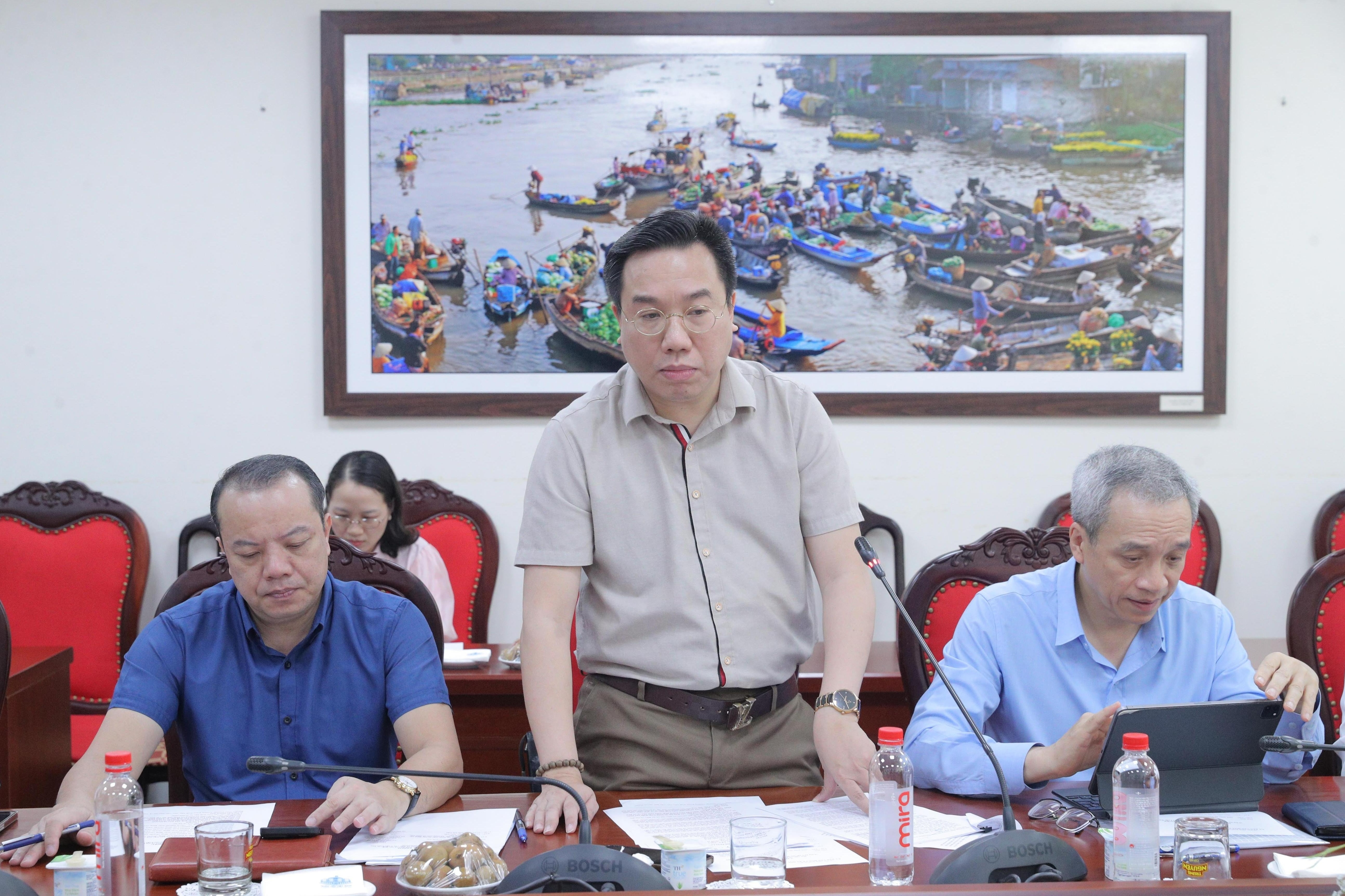 Luat Xuat ban anh 4