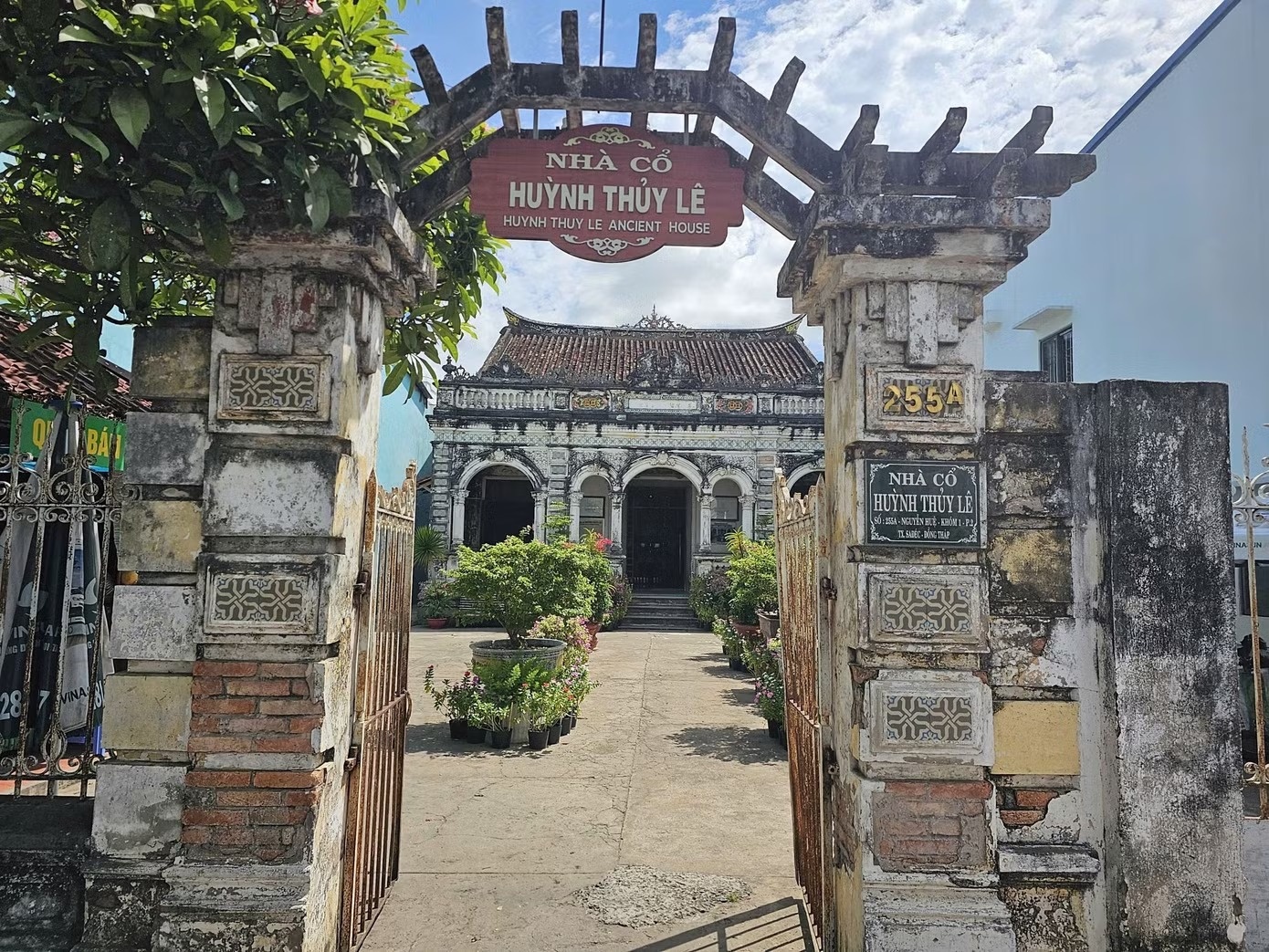 Nghich ly nhung 'bau vat' tram nam hinh anh