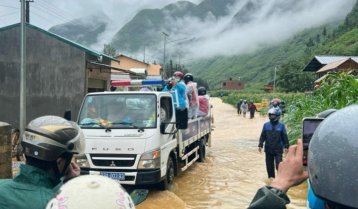 Du bao thoi tiet mien Bac 29/6: Vung nui co noi mua to den rat to hinh anh