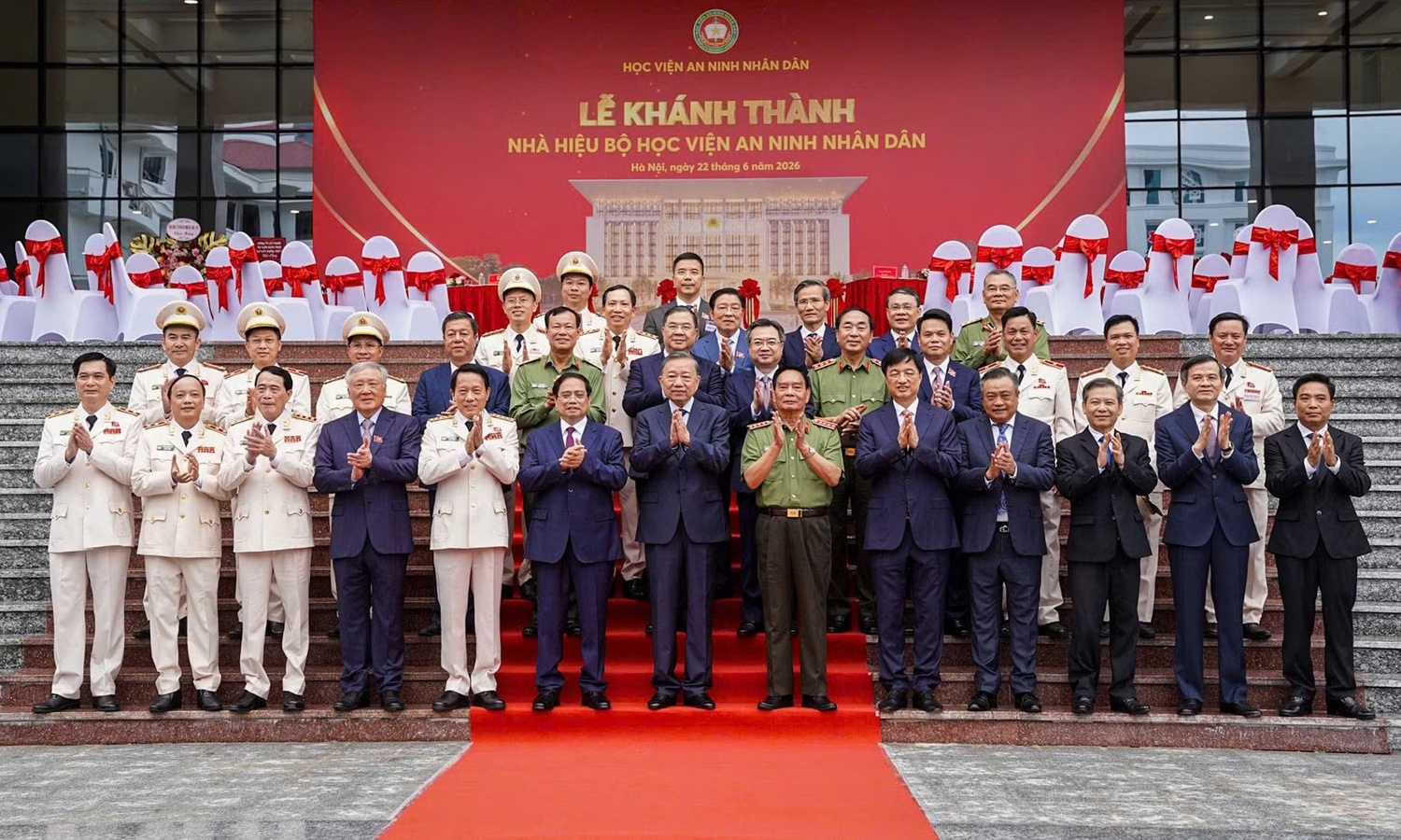 Tong Bi thu, Chu tich nuoc du le ky niem 80 nam ngay truyen thong Hoc vien ANND hinh anh