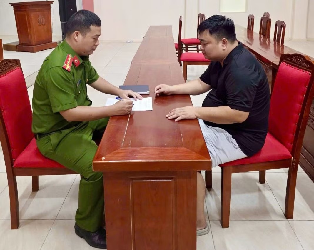 Nhanh chong dieu tra, lam ro doi tuong trom xe o to dien hinh anh