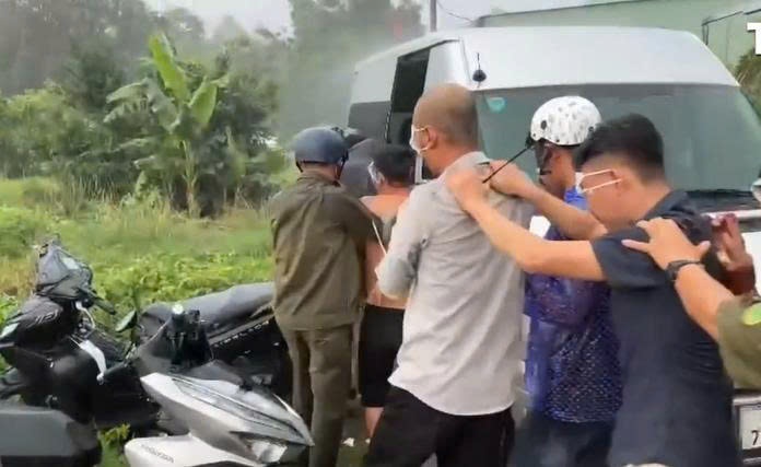 Clip cong an triet pha tu diem ca cuoc da ga hinh anh