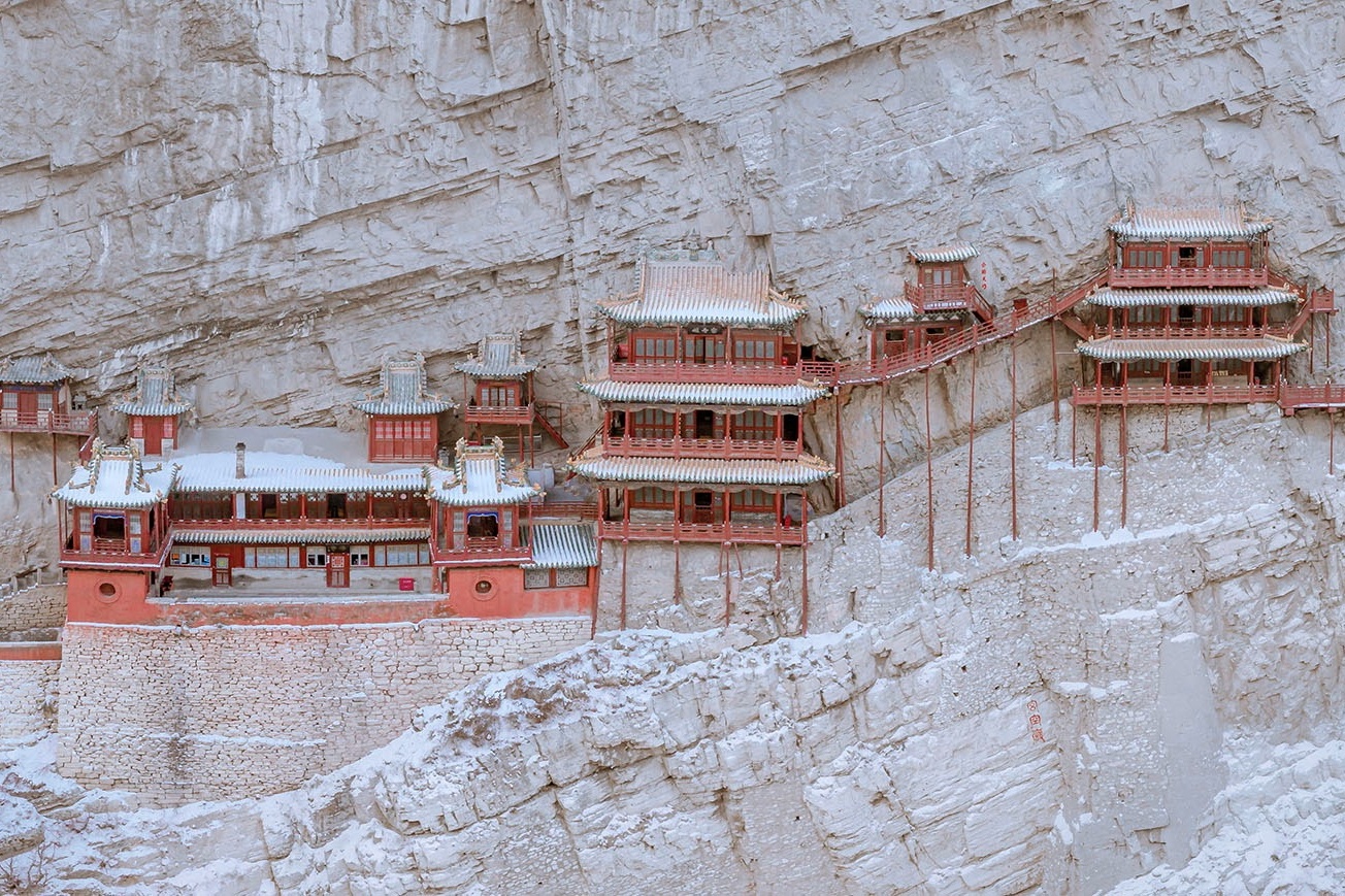 Ngoi chua nghin nam 'thach thuc' trong luc va vat ly o Trung Quoc hinh anh