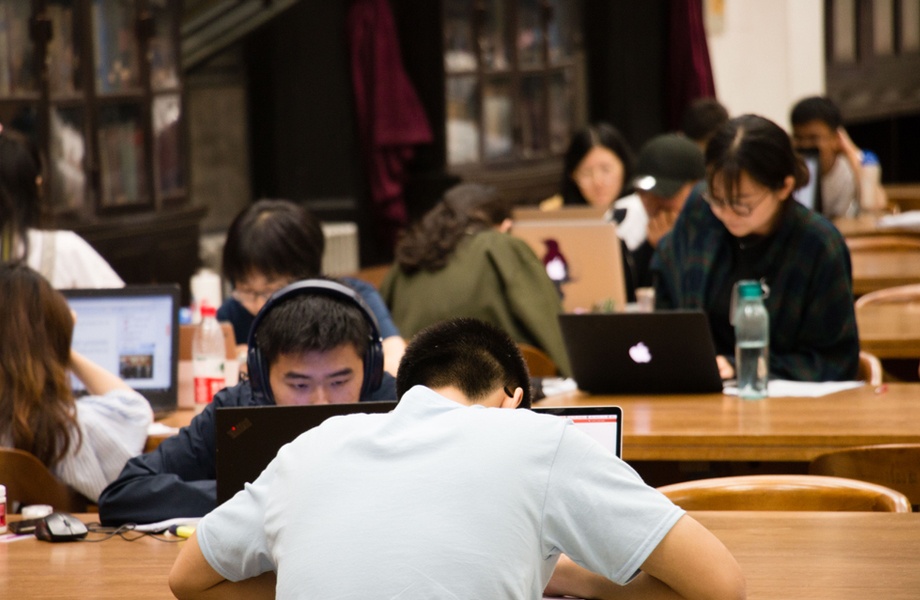 Truong dai hoc nao so 1 chau A? hinh anh