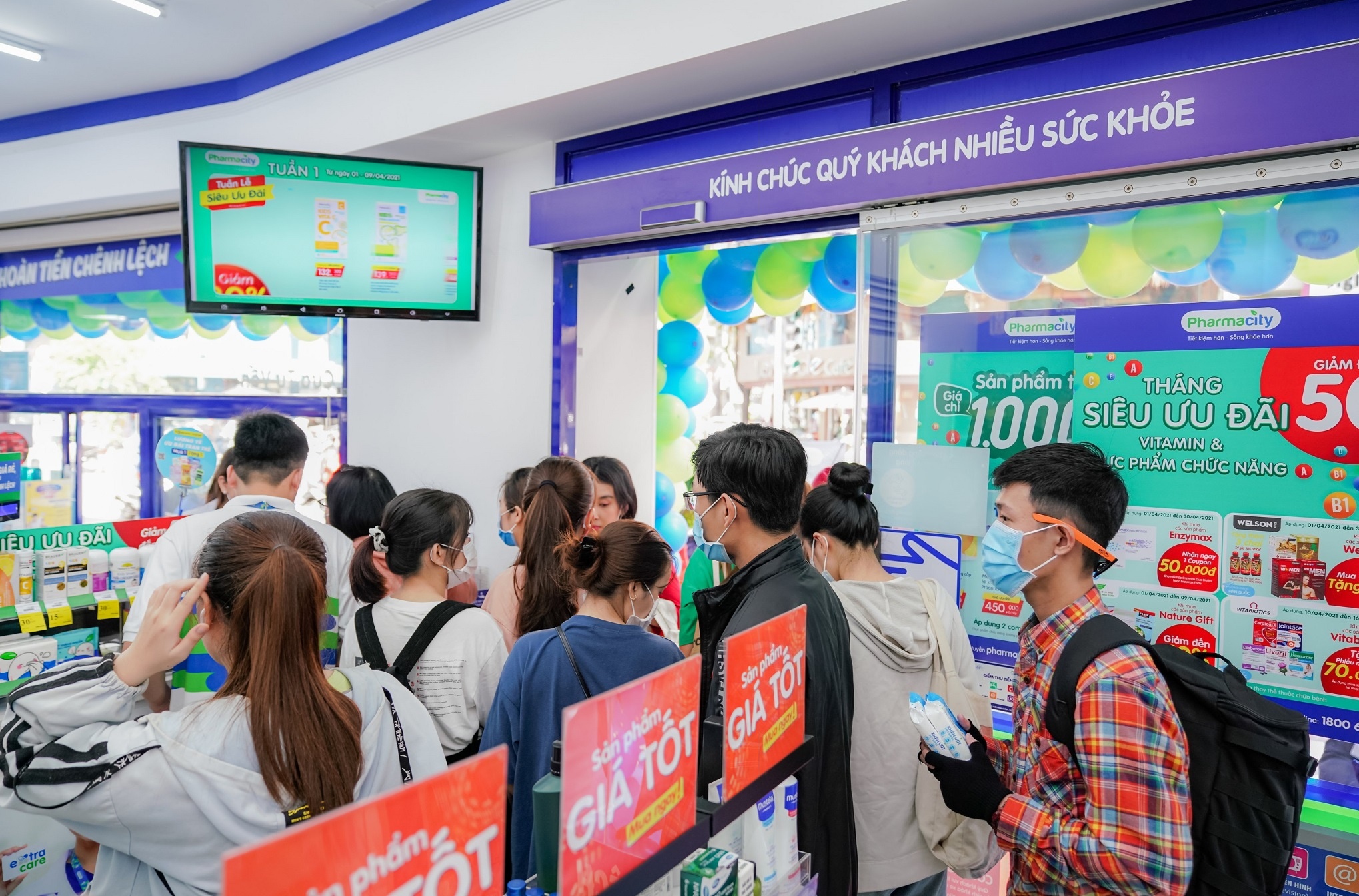 Pharmacity, Long Chau se mo them hang tram nha thuoc hinh anh