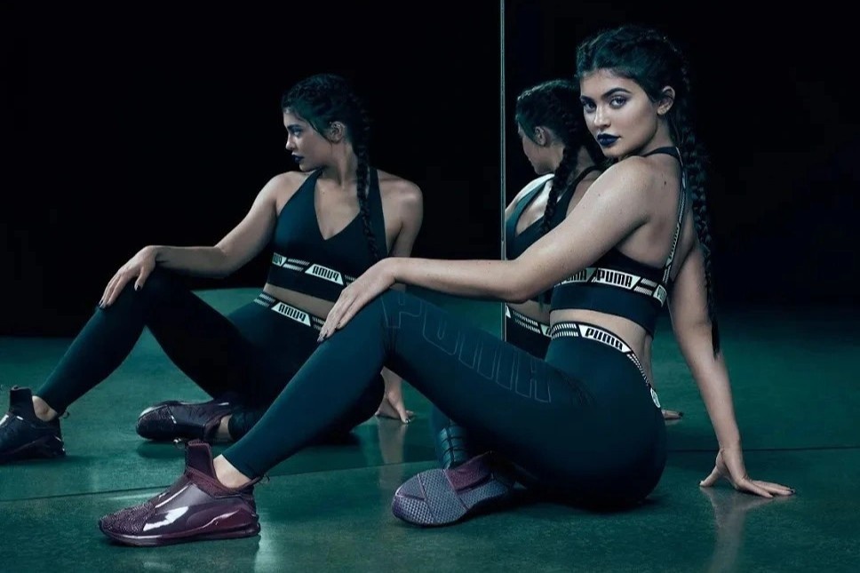 Giay the thao tro thanh loai tien te moi hinh anh