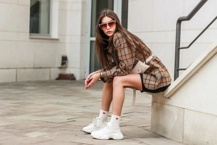 sneaker tro nen xa xi anh 4