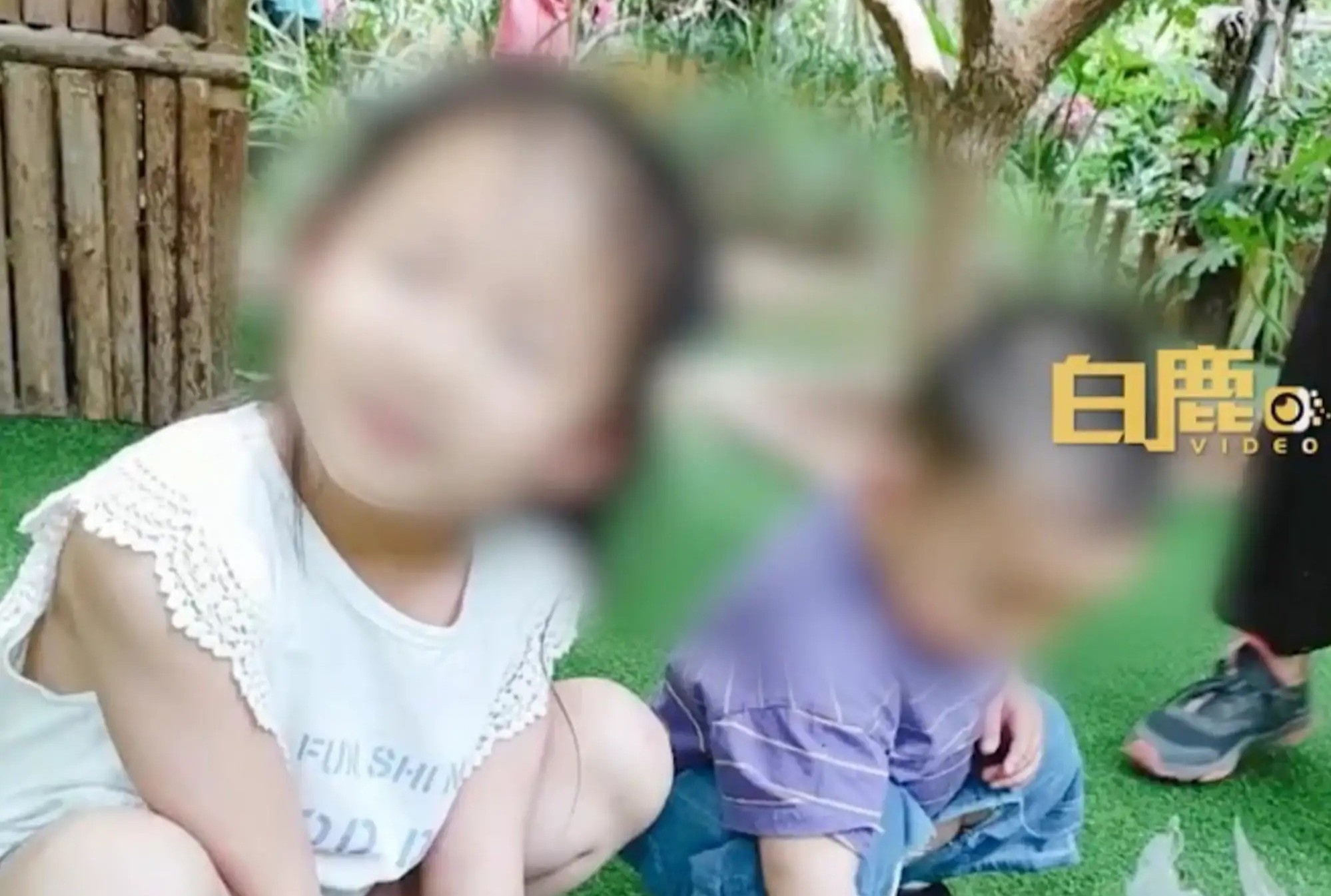 Vo chong Trung Quoc tai hon khi phat hien con mac tu ky hinh anh