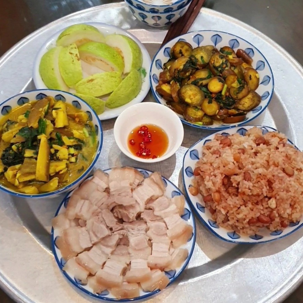 Mâm cơm gia đình ảnh 4 Mam com gia dinh anh 4