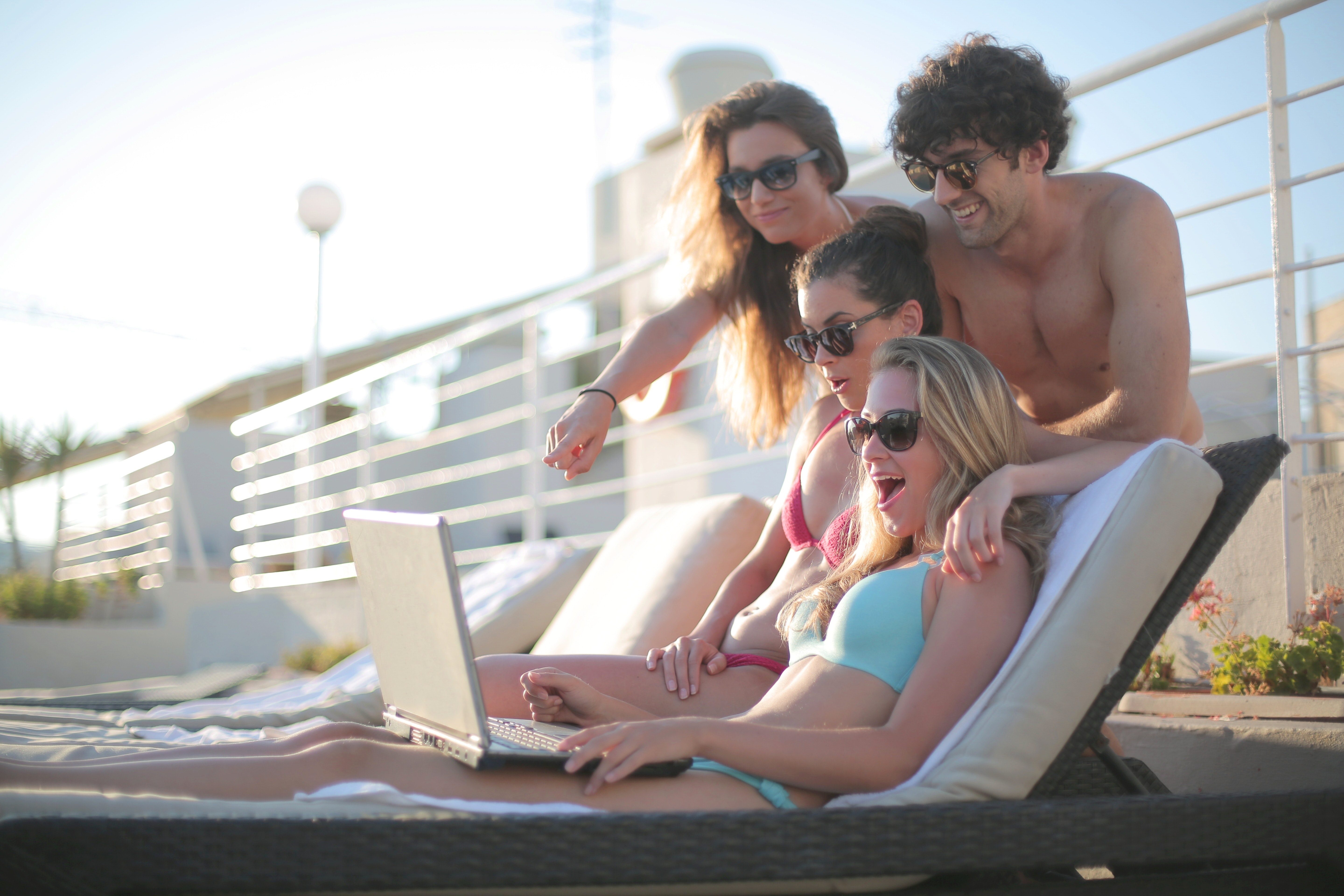 An vi tri, lam mo hinh nen cuoc hop de tron sep di du lich hinh anh