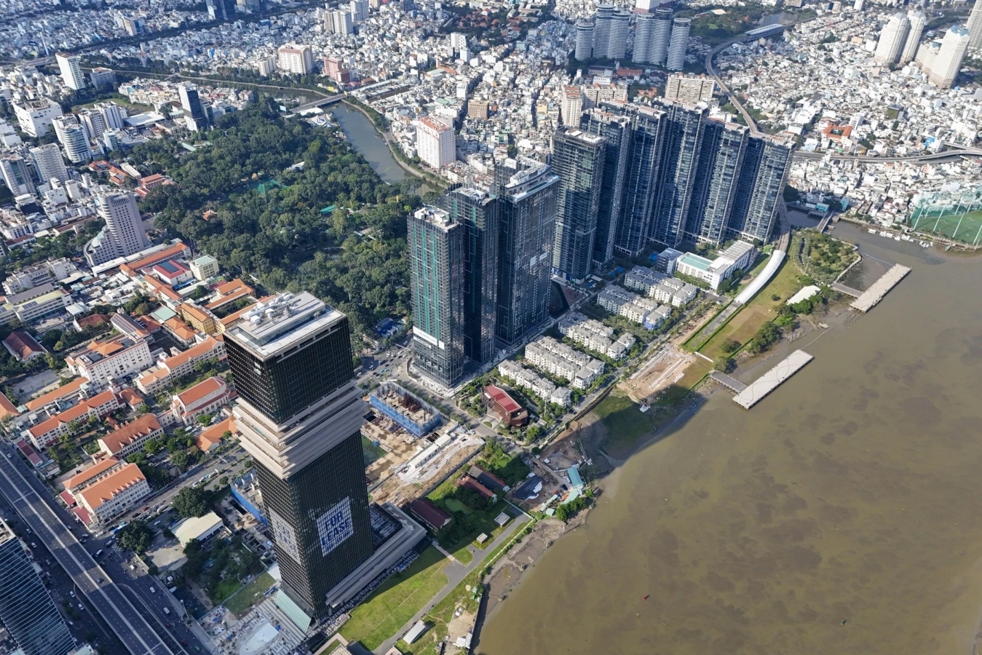 Viet Nam lot top 4 quoc gia dan dau ve luong bat dong san hang hieu hinh anh