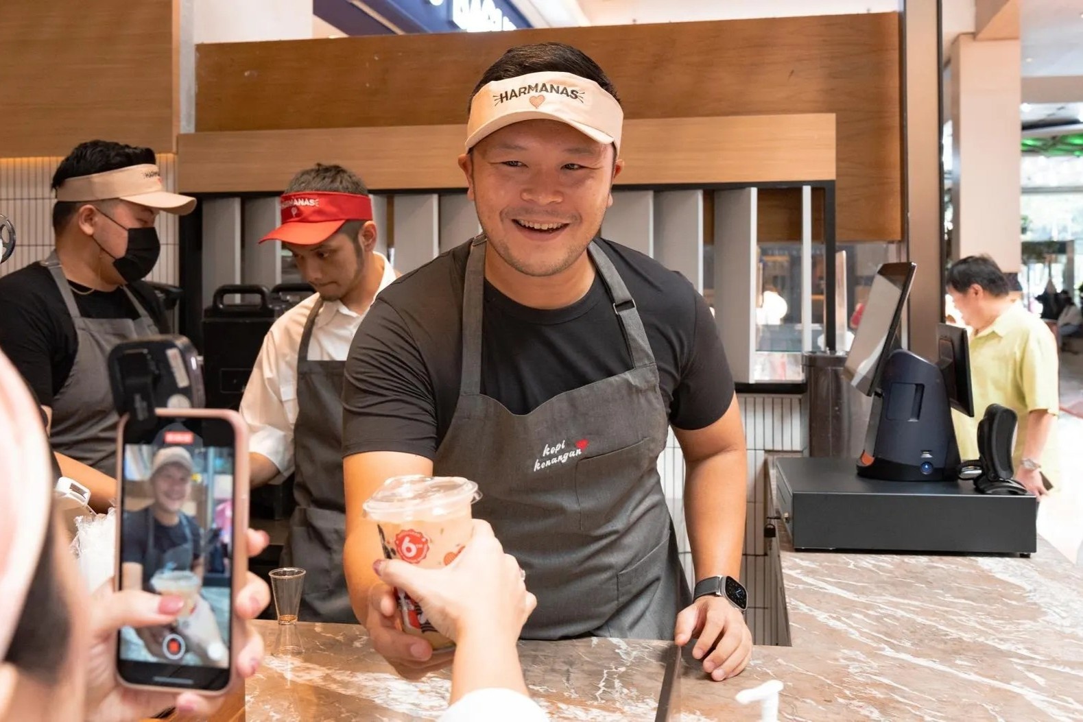 Chuoi ca phe 'ngon - bo - re' cua Indonesia quyet dau Starbucks hinh anh