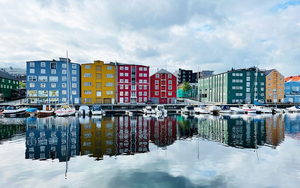 Quan bia tai chau Au anh 6