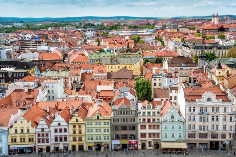 Quan bia tai chau Au anh 9