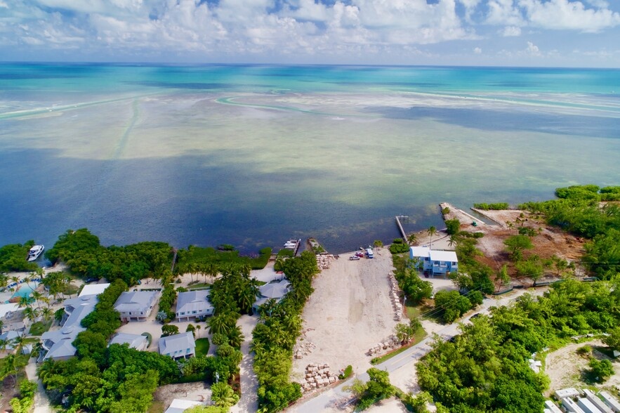 Bai bien,  gia re anh 4